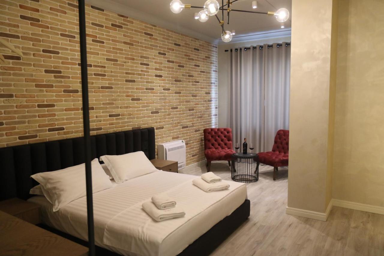 Ardenica Boutique Hotel Lushnje Bagian luar foto