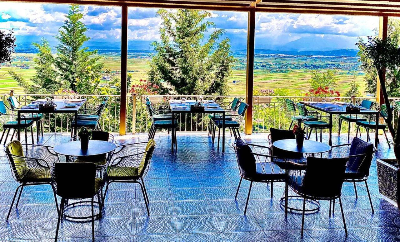Ardenica Boutique Hotel Lushnje Bagian luar foto