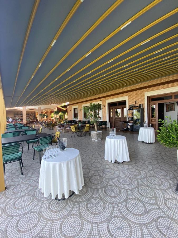 Ardenica Boutique Hotel Lushnje Bagian luar foto