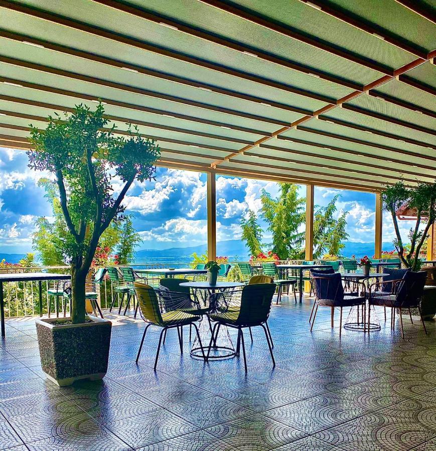 Ardenica Boutique Hotel Lushnje Bagian luar foto