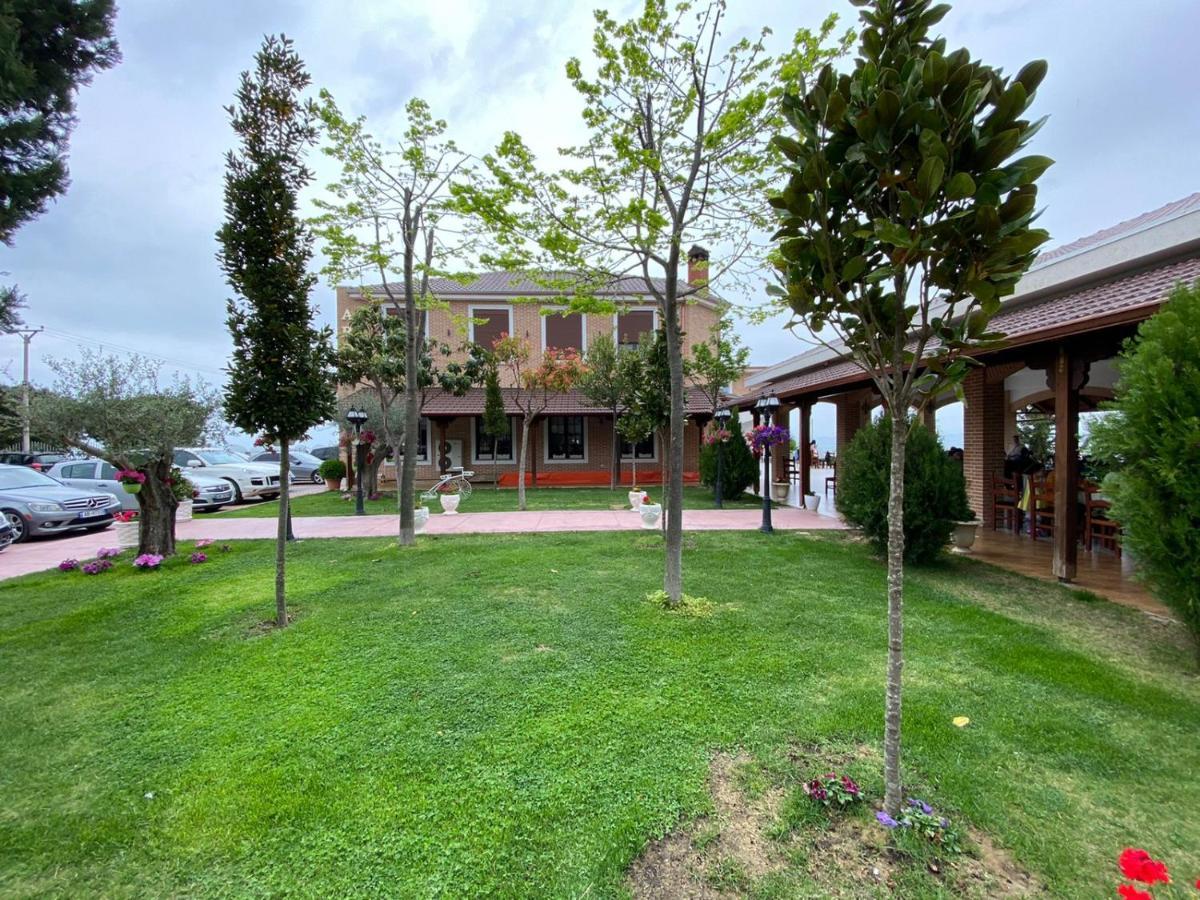 Ardenica Boutique Hotel Lushnje Bagian luar foto