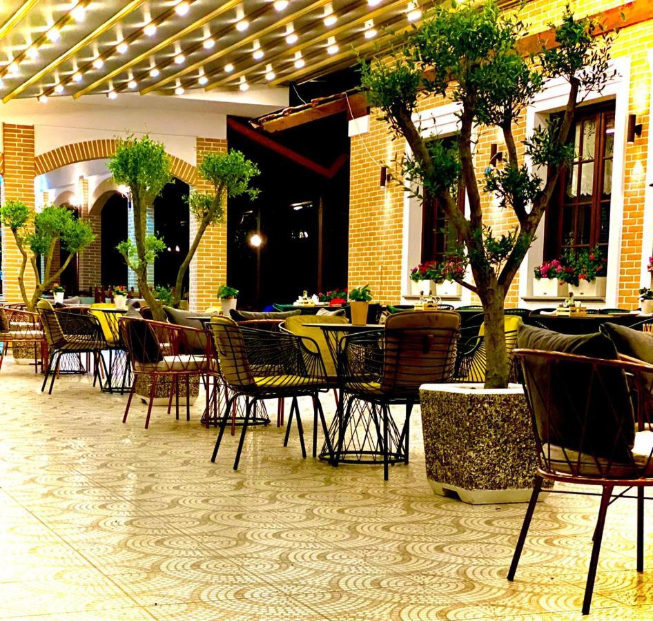 Ardenica Boutique Hotel Lushnje Bagian luar foto