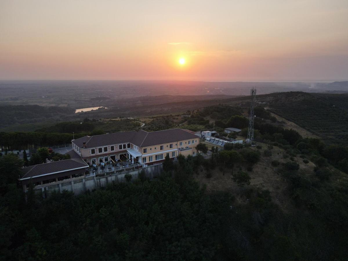 Ardenica Boutique Hotel Lushnje Bagian luar foto