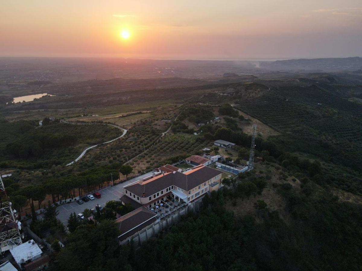 Ardenica Boutique Hotel Lushnje Bagian luar foto