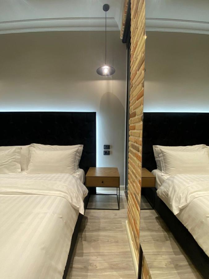Ardenica Boutique Hotel Lushnje Bagian luar foto