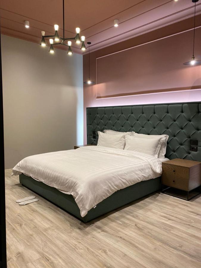 Ardenica Boutique Hotel Lushnje Bagian luar foto